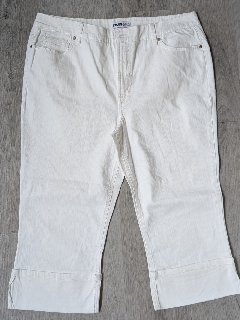 Jones & Co Plus White Denim High Waisted Cuffed Hem Capsule Minimalist Capris 16